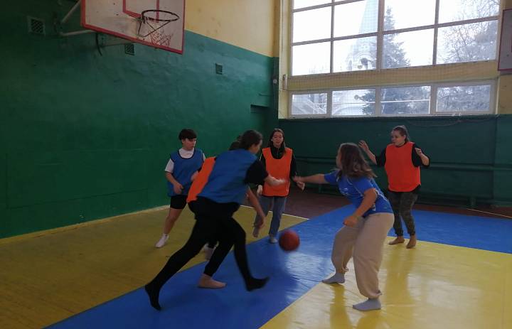 10 Спартакиада техникума: уличный баскетбол среди девушек
